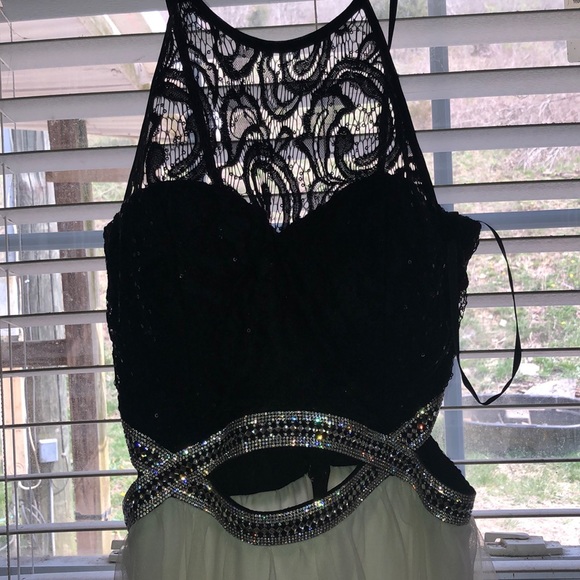 Prom Dress - Picture 2 of 3